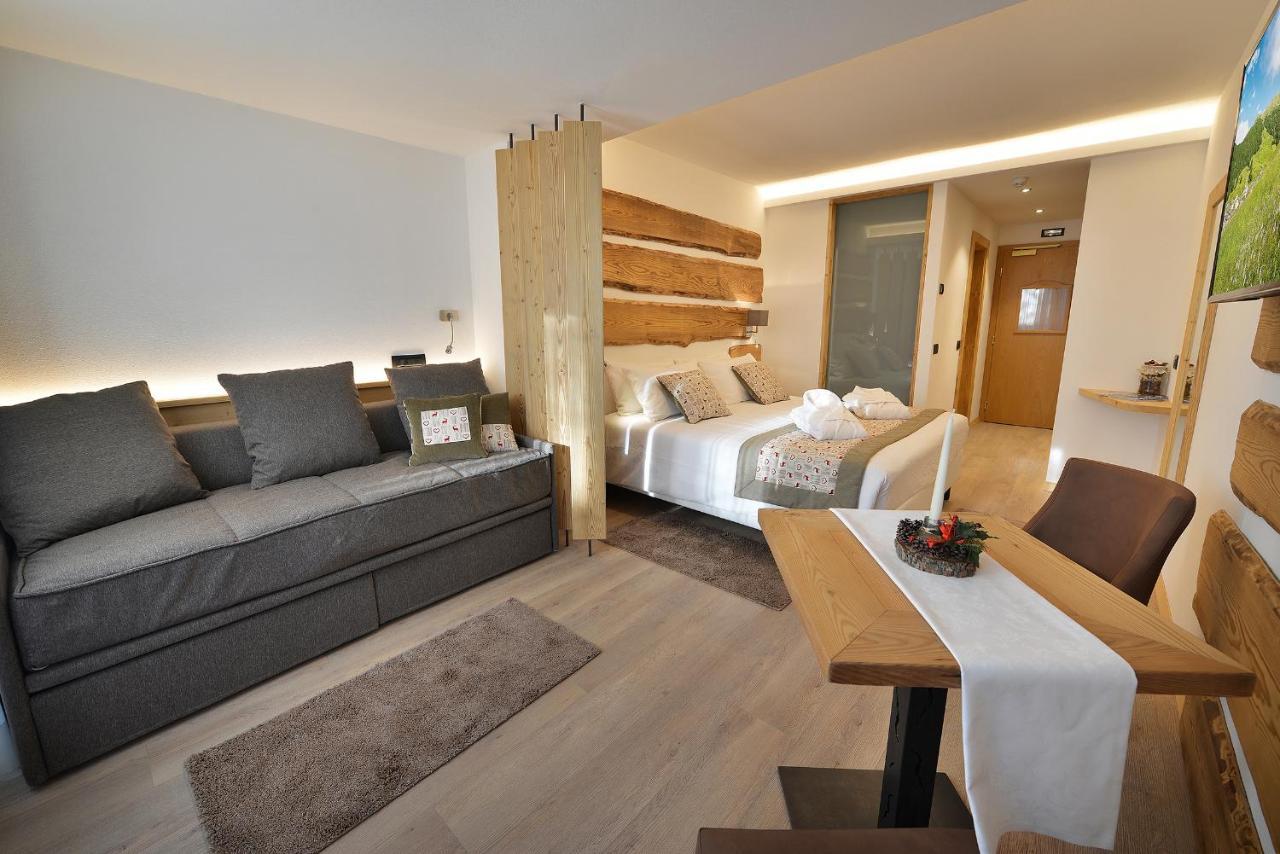 Hotel Bucaneve Livigno Esterno foto