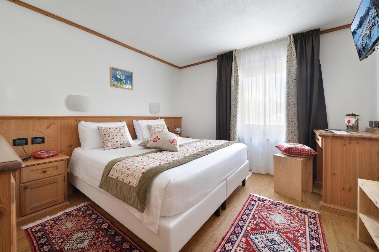 Hotel Bucaneve Livigno Esterno foto