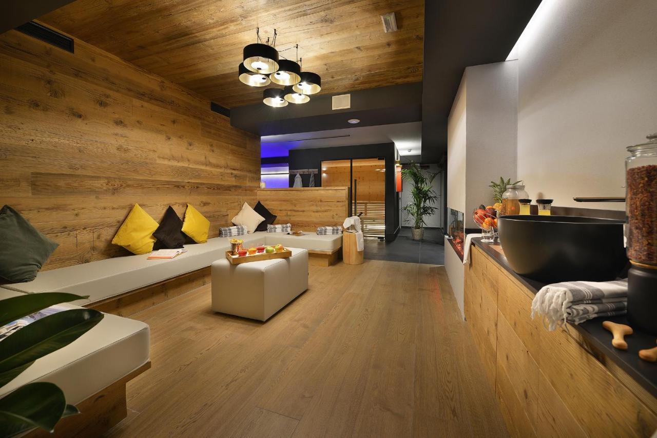 Hotel Bucaneve Livigno Esterno foto