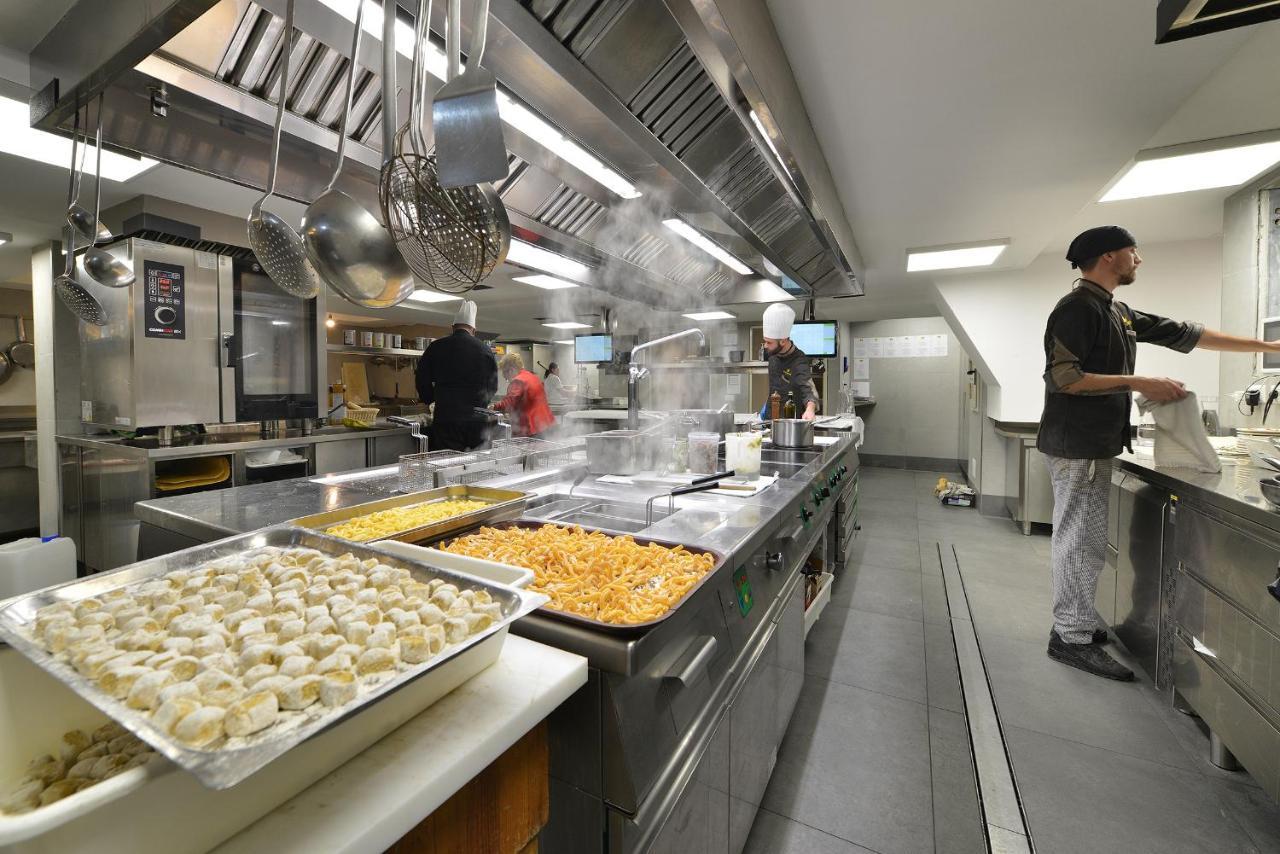 Hotel Bucaneve Livigno Esterno foto