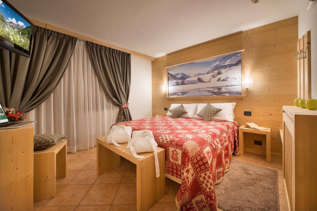 Hotel Bucaneve Livigno Esterno foto